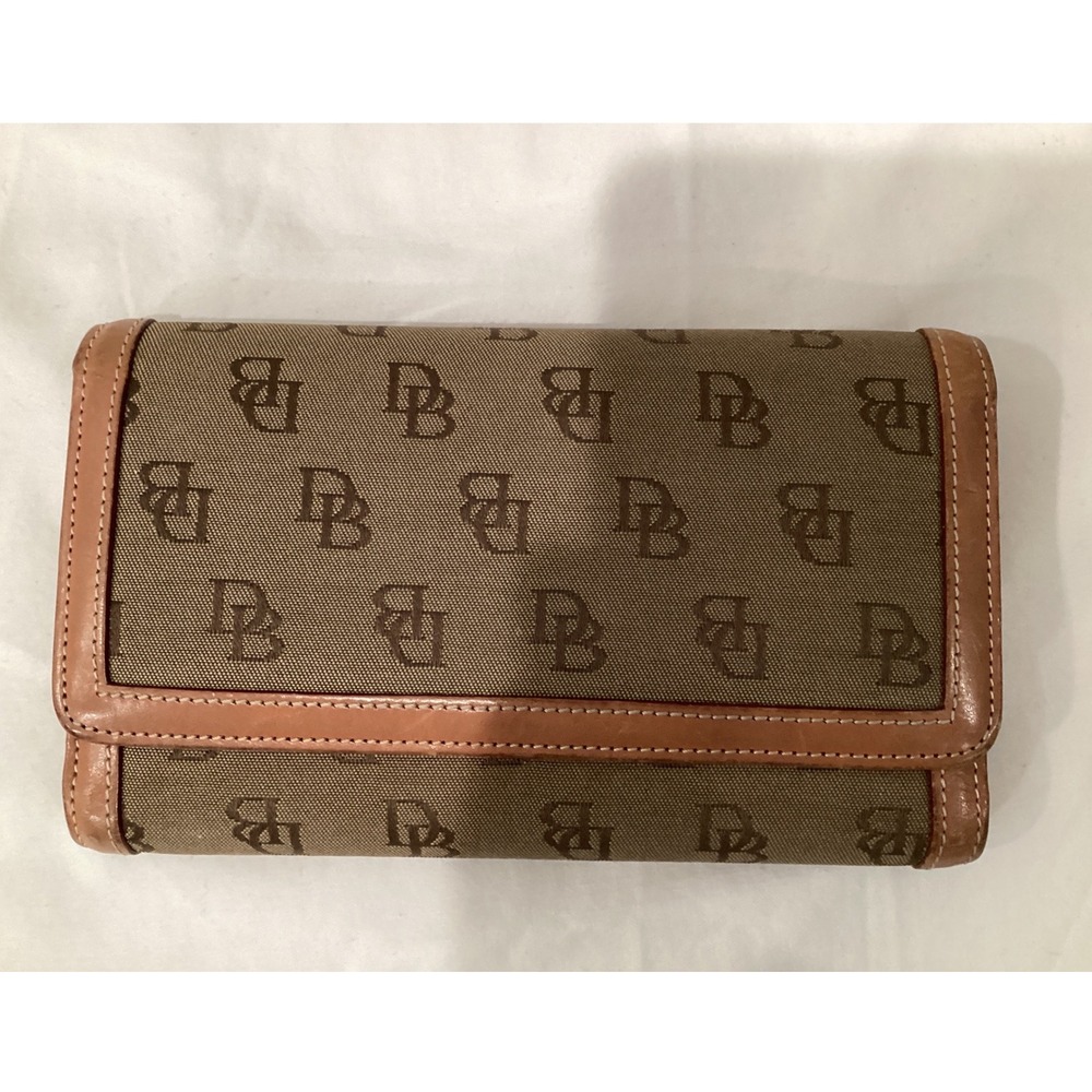 Dooney & Bourke Signature Monogram Trifold Wallet Tan Leather Canvas Logo